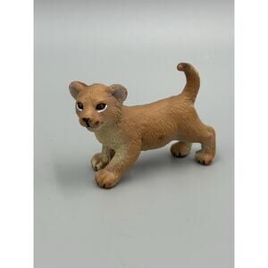 2006 Safari Ltd Lion Cub Figurine Wild Animal Miniature PVC Toy 2”
